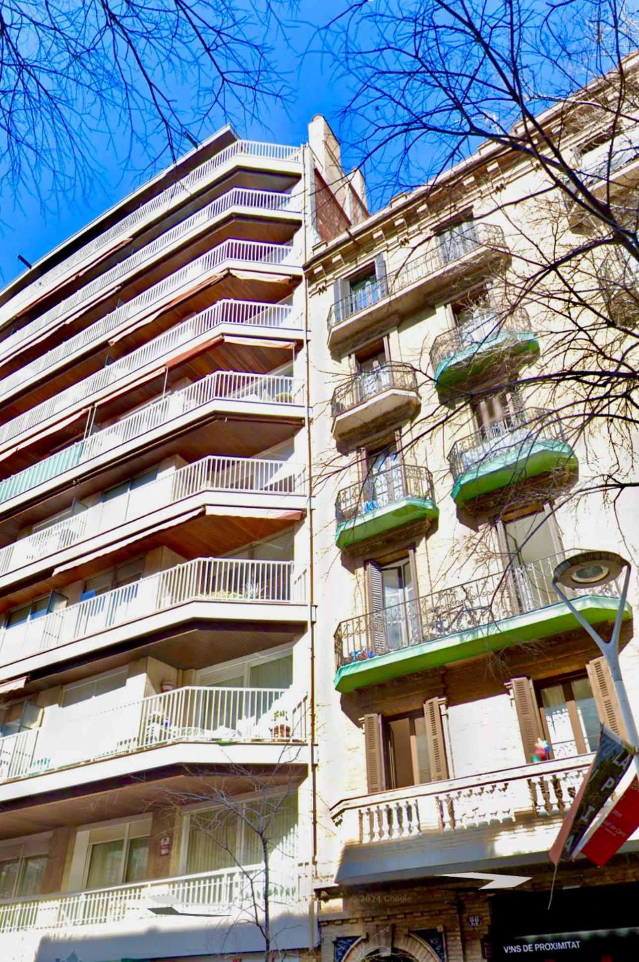 Spacious Penthouse With Big Private Terrace & View Apartament